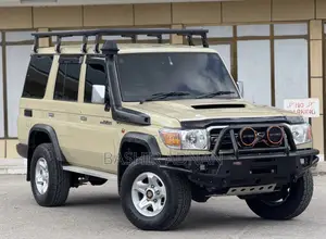 Toyota Land Cruiser 4.5 V8 DLX 2014 Beige