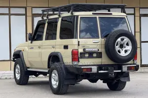 Toyota Land Cruiser 4.5 V8 DLX 2014 Beige