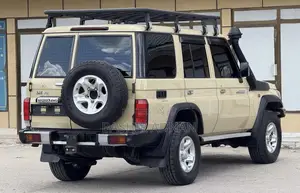 Toyota Land Cruiser 4.5 V8 DLX 2014 Beige