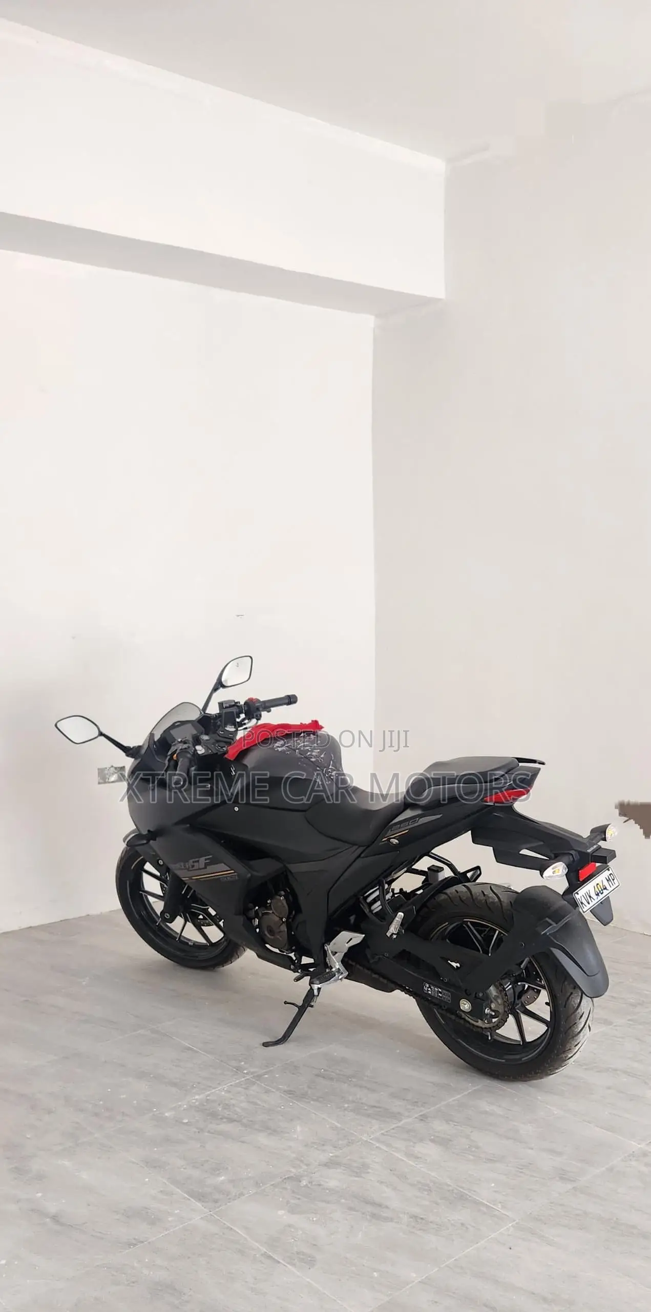 Suzuki GSR 2023 Black
