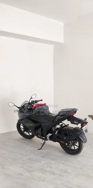 Suzuki GSR 2023 Black