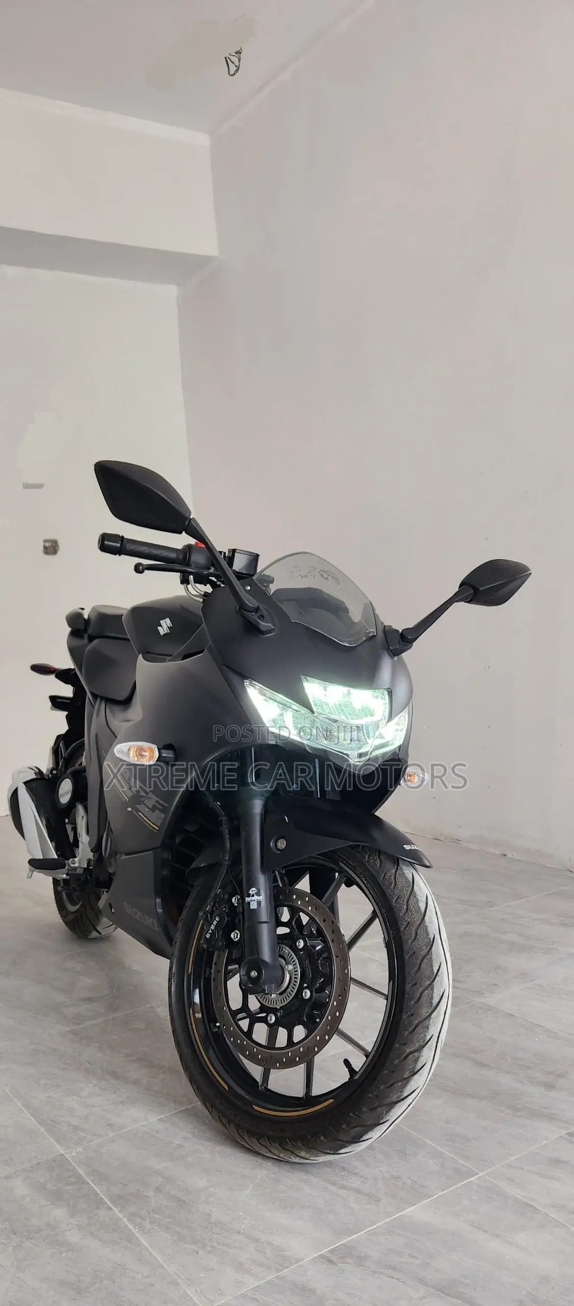 Suzuki GSR 2023 Black