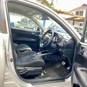 Toyota Corolla Fielder 1.5 Petrol FWD 2012 Silver