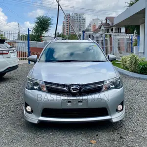 Toyota Corolla Fielder 1.5 Petrol FWD 2012 Silver