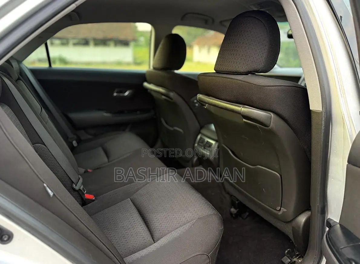 Toyota Crown 2008 Silver