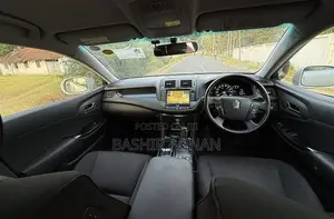 Toyota Crown 2008 Silver