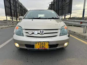 Toyota IST 2004 Beige
