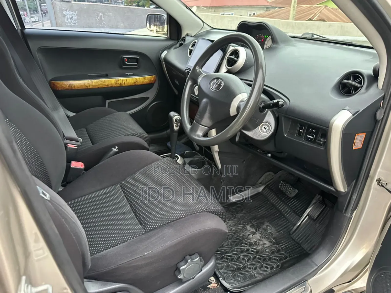 Toyota IST 2004 Beige