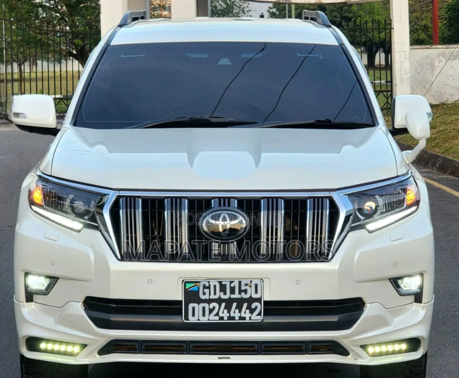 Toyota Land Cruiser Prado 2.8 2018 White