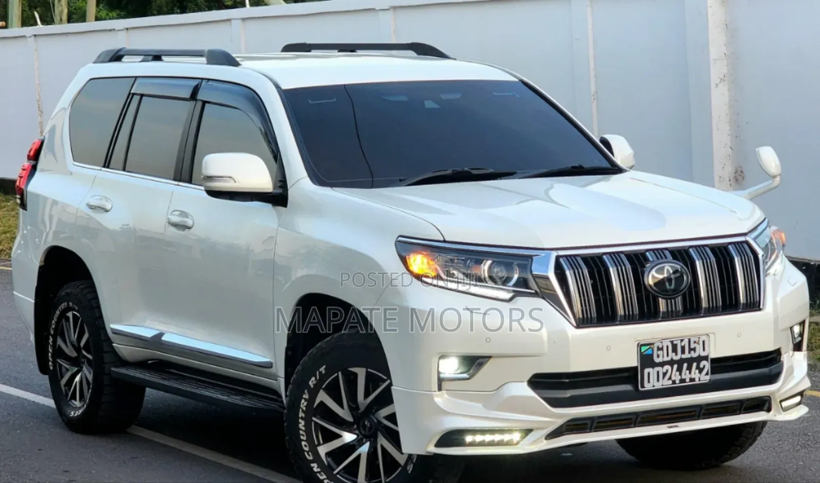 Toyota Land Cruiser Prado 2.8 2018 White