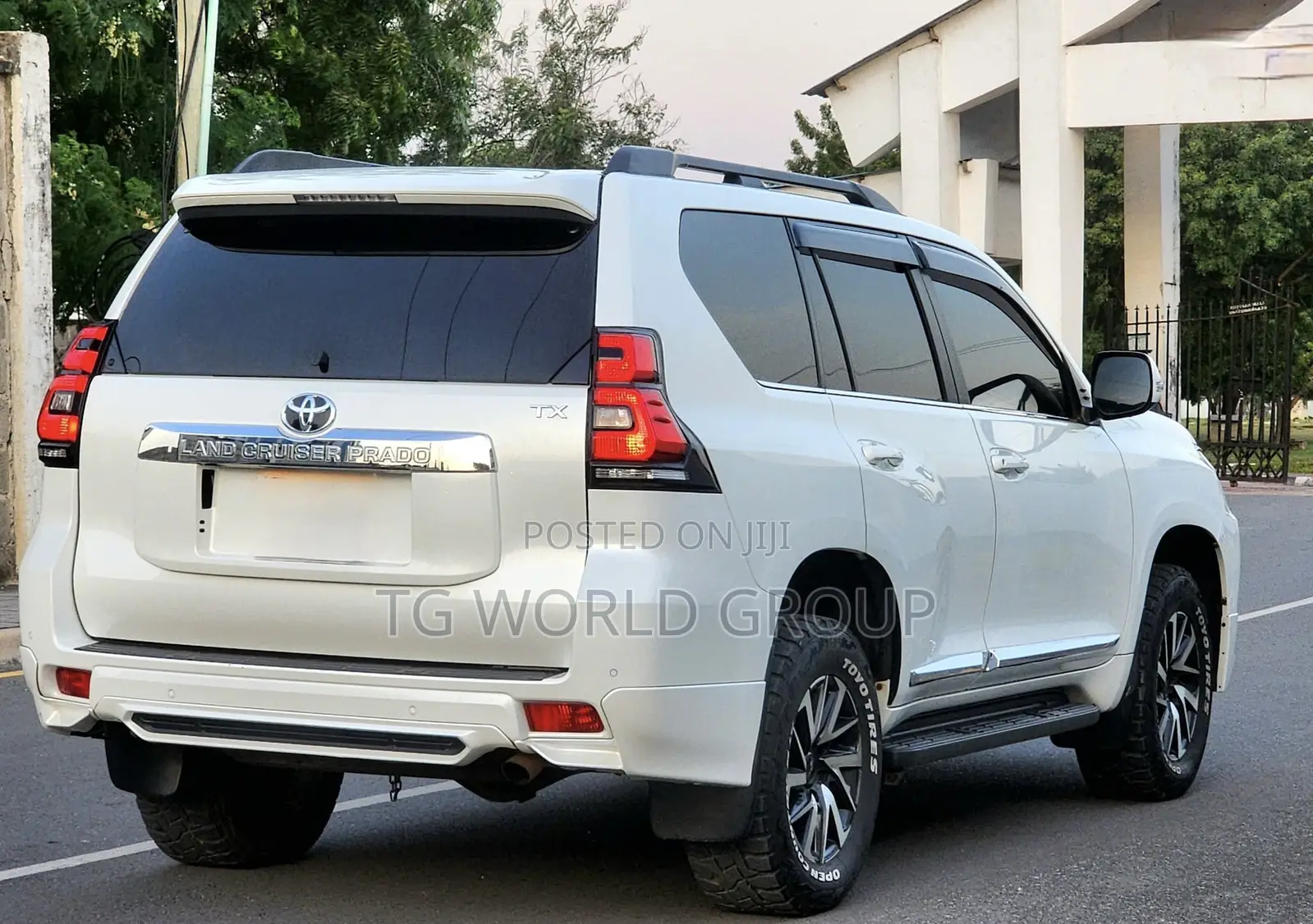 Toyota Land Cruiser Prado 2.8 2021 White