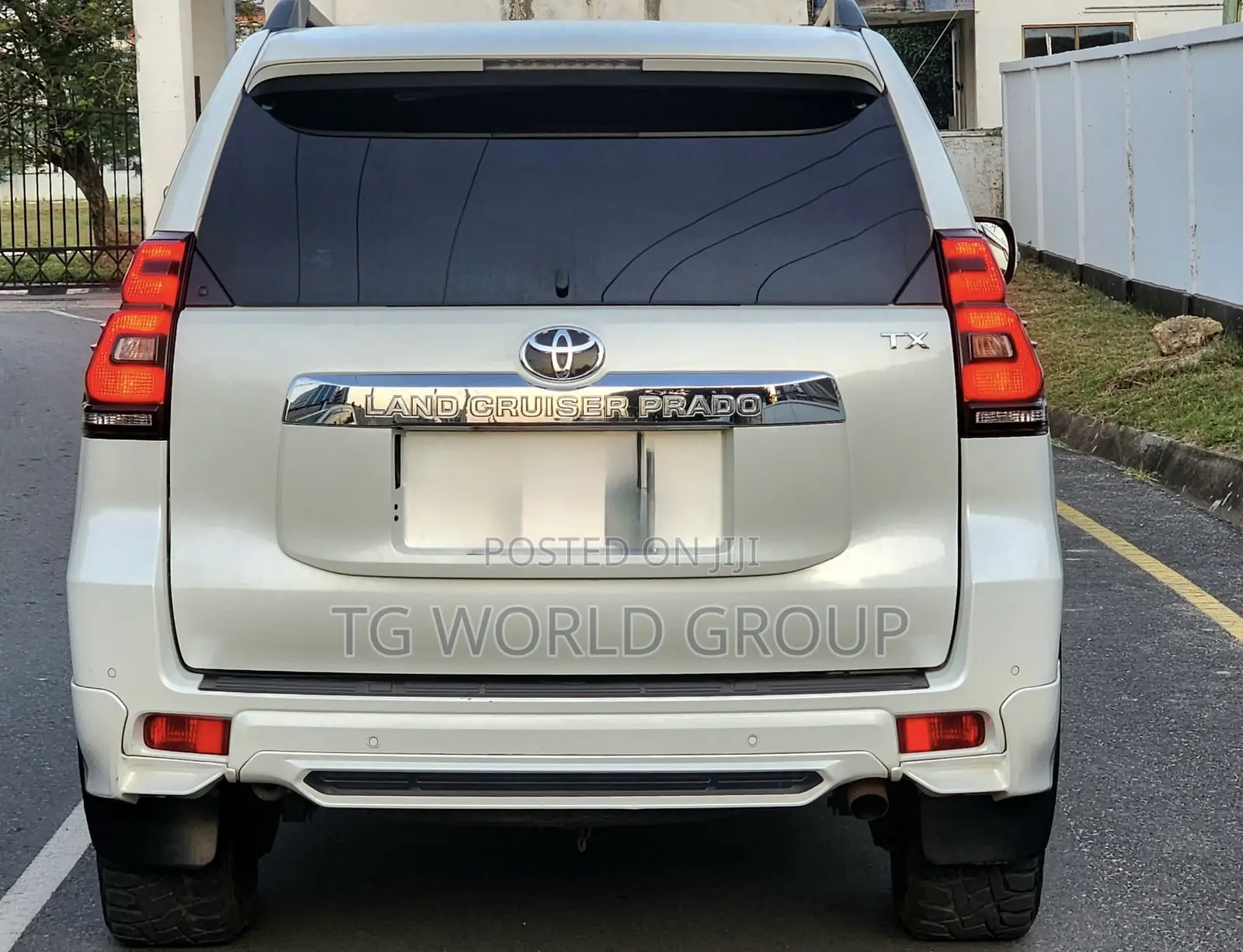 Toyota Land Cruiser Prado 2.8 2021 White