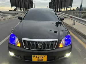 Photo - Toyota Crown 2006 Black