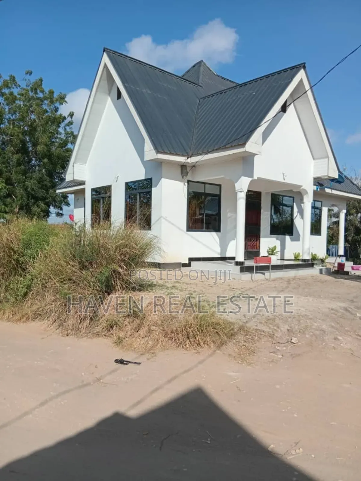 3bdrm House in Goba for sale
