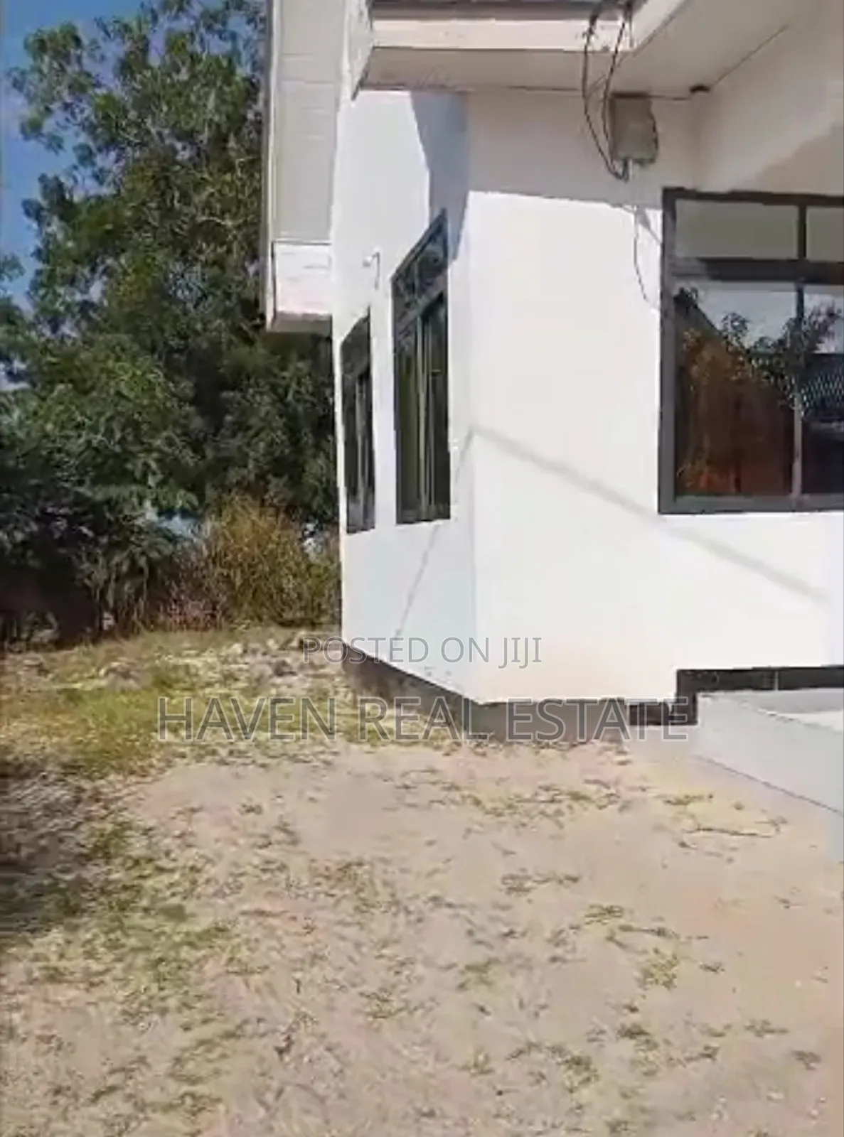 3bdrm House in Goba for sale