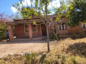 4bdrm Bungalow in Mkimbizi Street, Iringa Municipal for sale