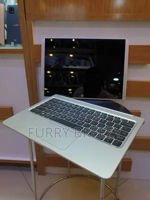 New Laptop HP Pavilion X2 210 4GB Intel Core M3 SSD 256GB