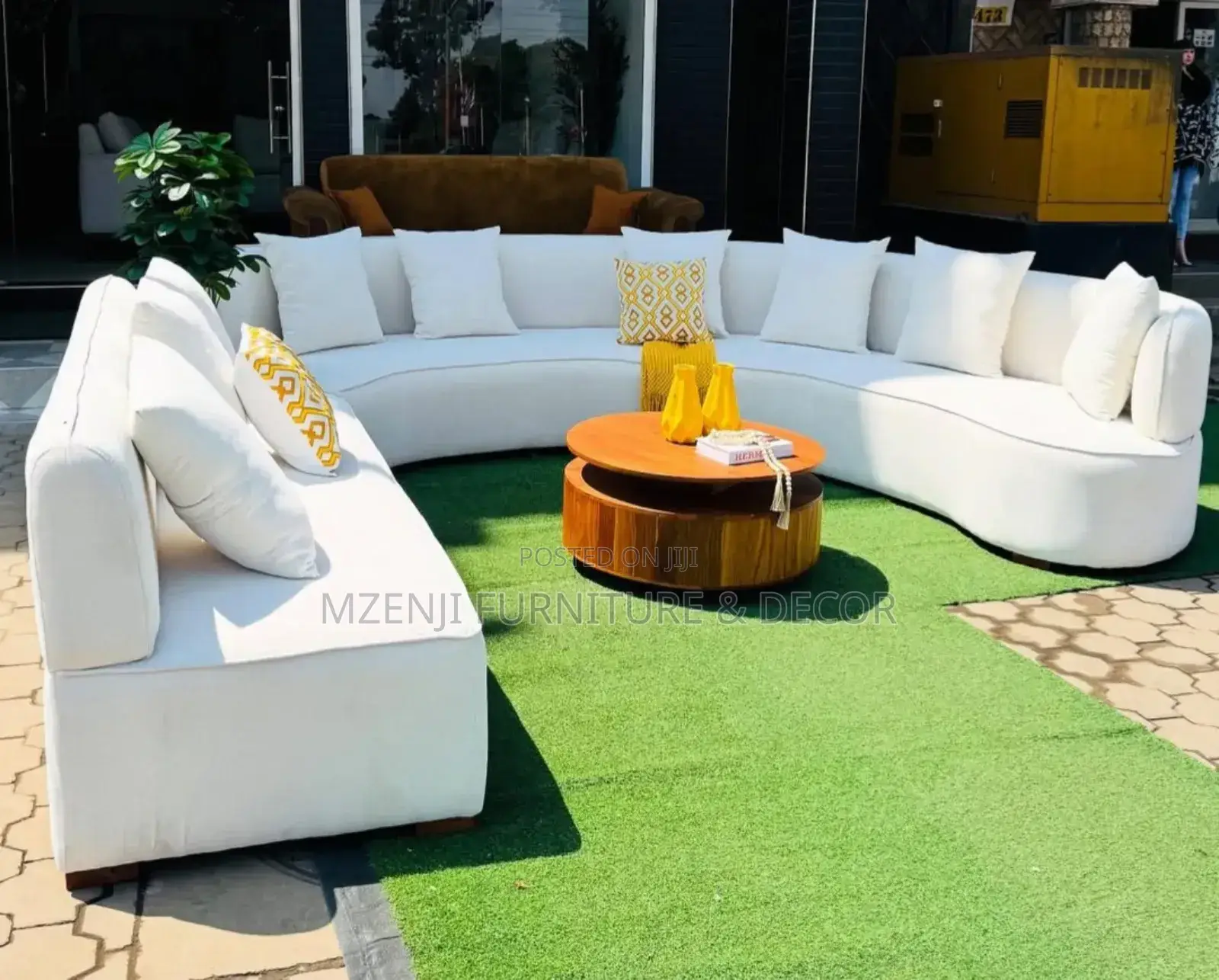 Sofa Set Round Shaped White in Color