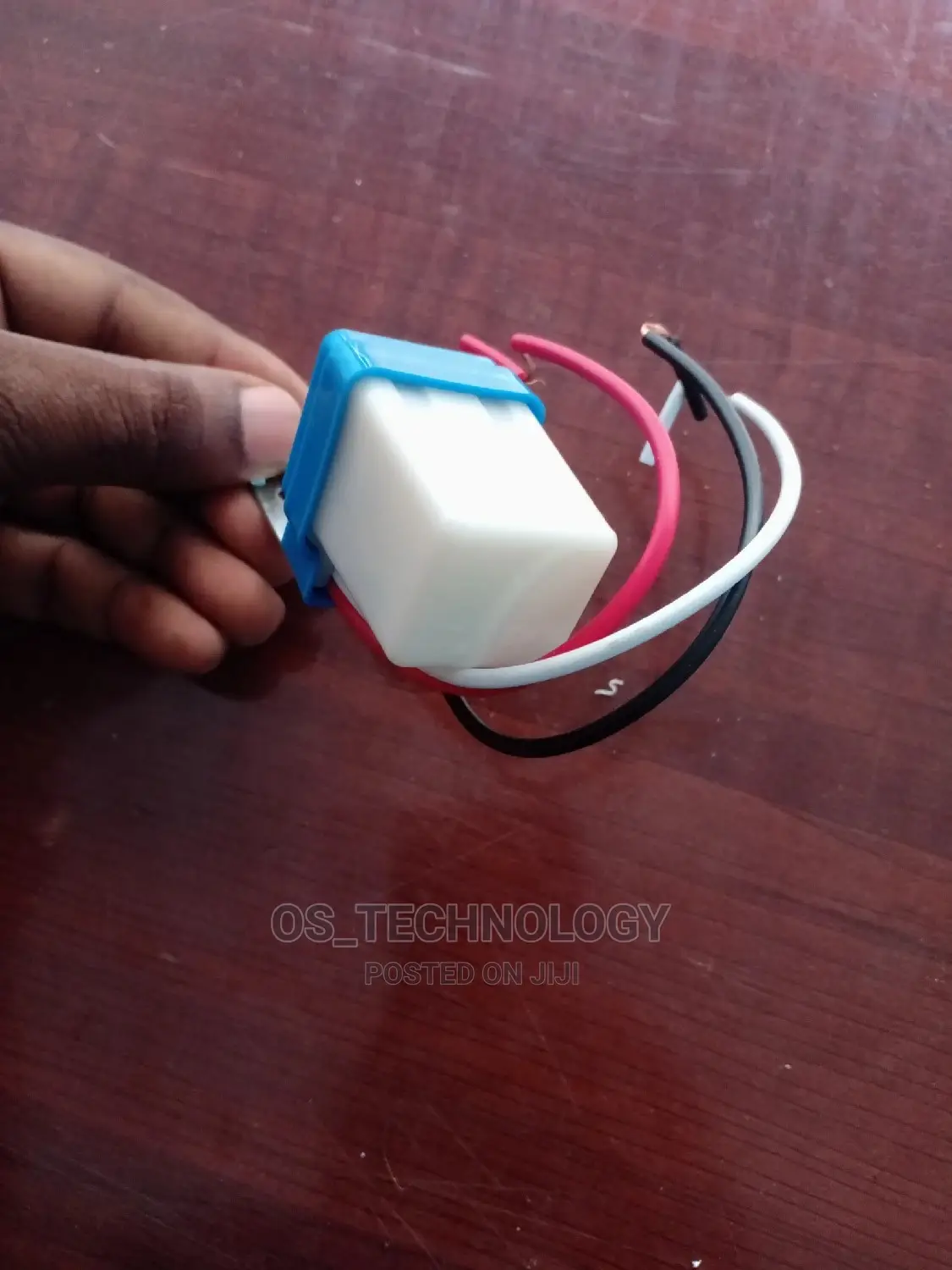 AUTO PHOTOSWITCH SENSOR.Mchana OFF Na Usiku ON Yenyewe Auto.