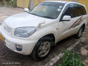 Toyota RAV4 2004 White