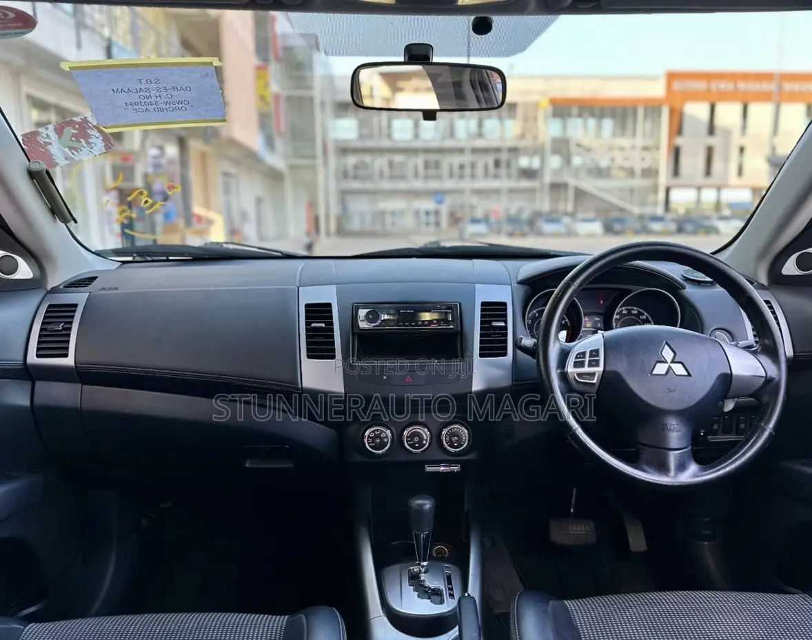Mitsubishi Outlander 2010 Matt Black