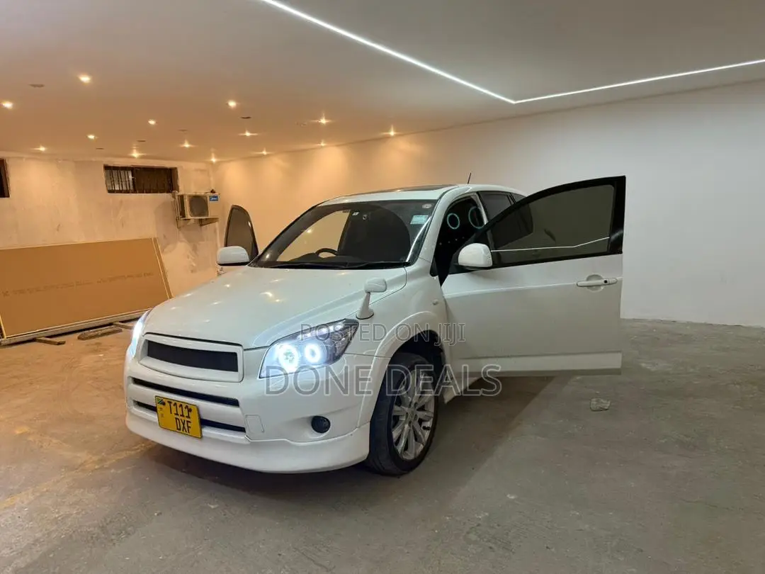 Toyota RAV4 2008 White