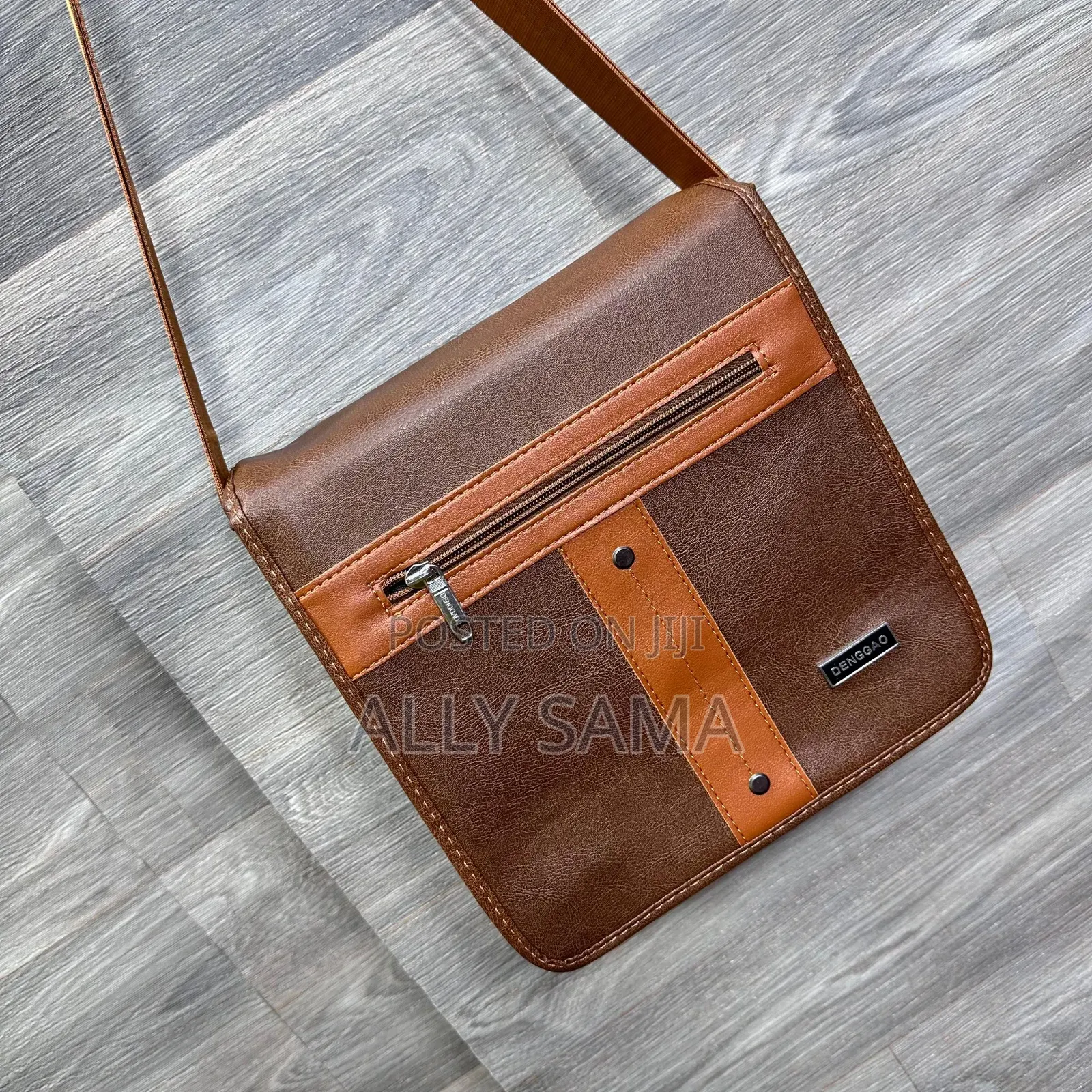 Unisex Bag Material Leather Color Brown