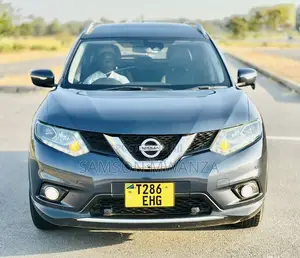 Photo - Nissan X-Trail 2015 Gray