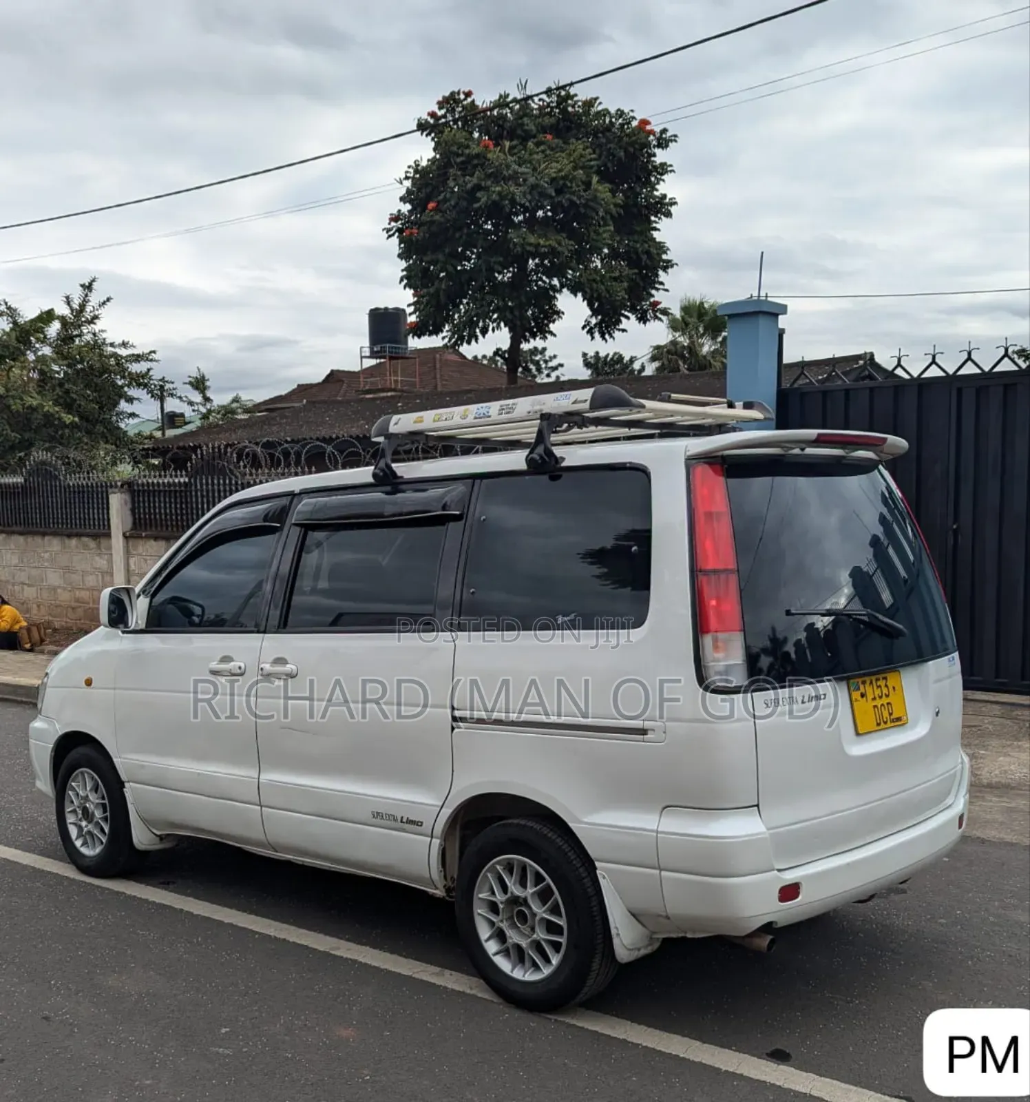 Toyota Noah 2001 White