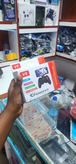 V8 Wireless Controller