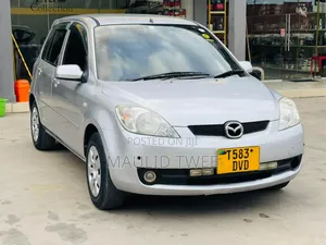 Photo - Mazda Demio 2005 Silver