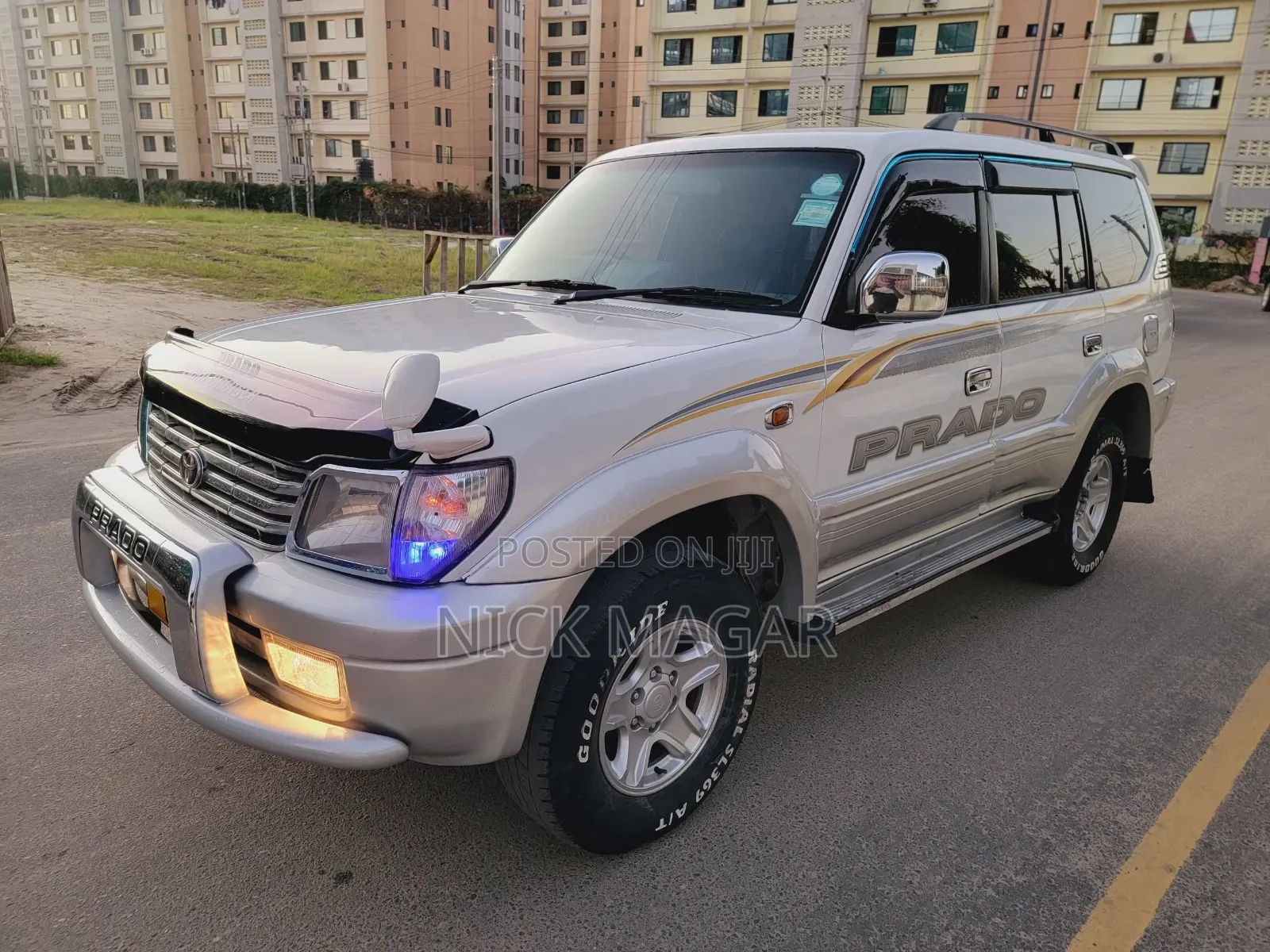 Toyota Land Cruiser Prado 2002 White