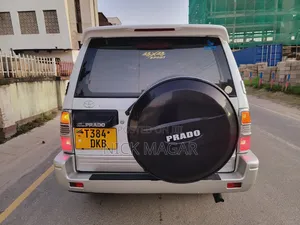 Toyota Land Cruiser Prado 2002 White