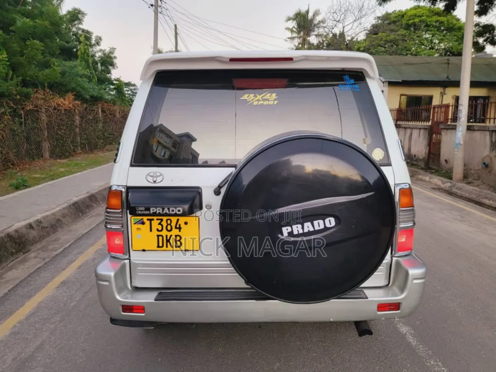 Toyota Land Cruiser Prado 2002 White