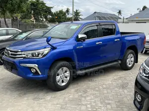 Toyota Hilux 2019 Blue