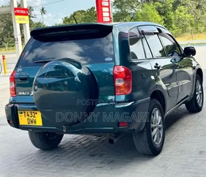 Toyota RAV4 Automatic 2004 Green