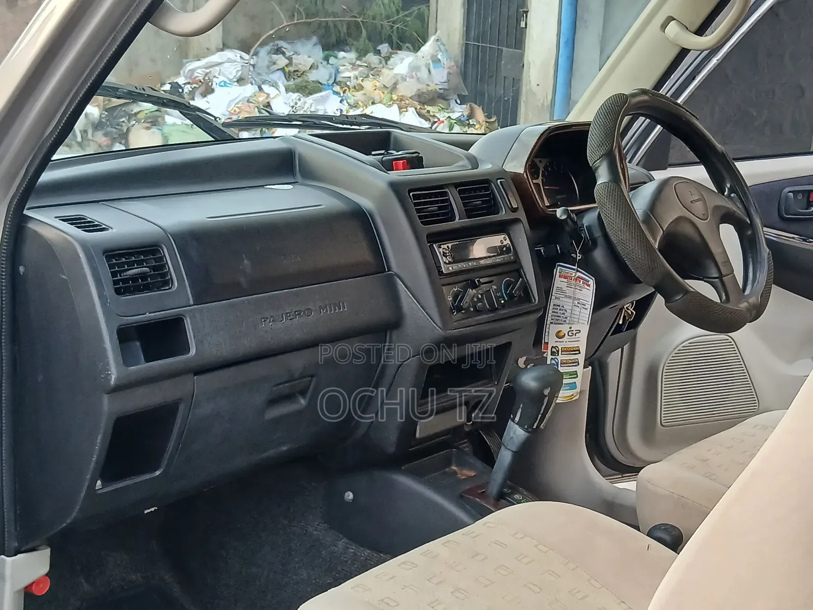 Mitsubishi Pajero 2003 Gold