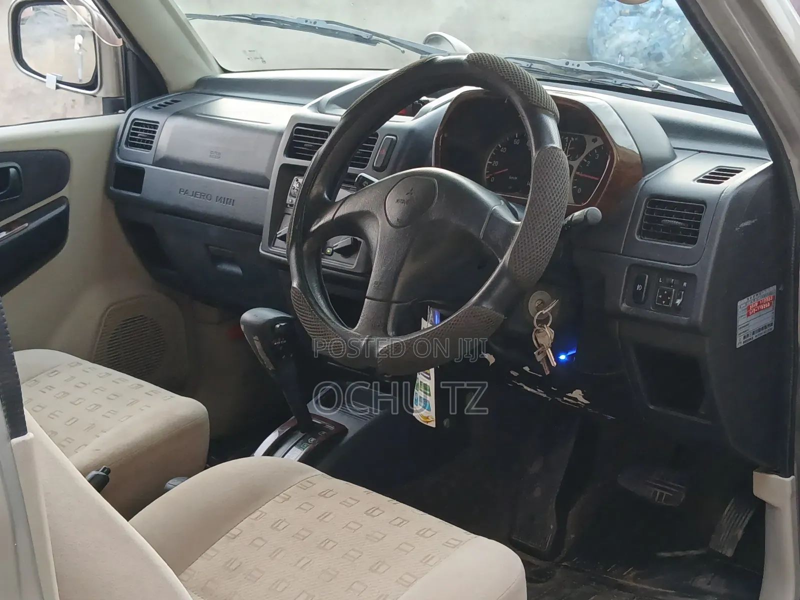 Mitsubishi Pajero 2003 Gold