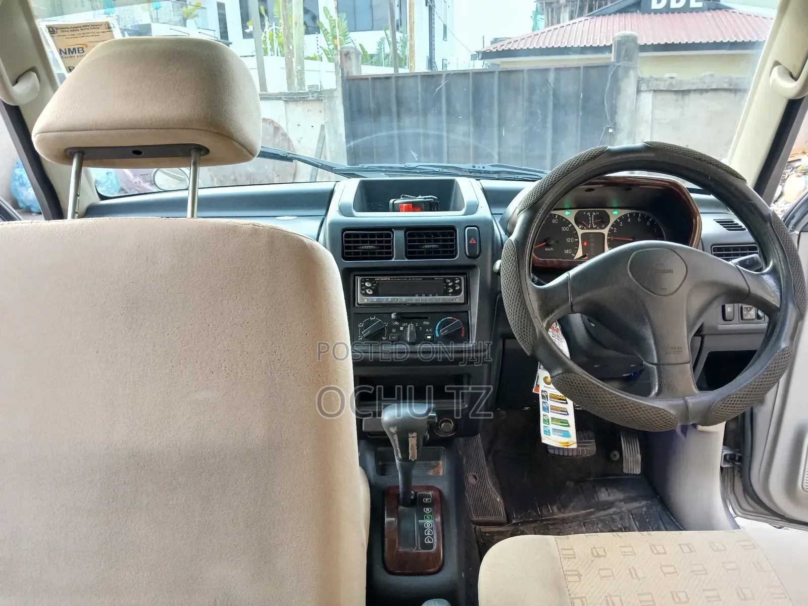 Mitsubishi Pajero 2003 Gold