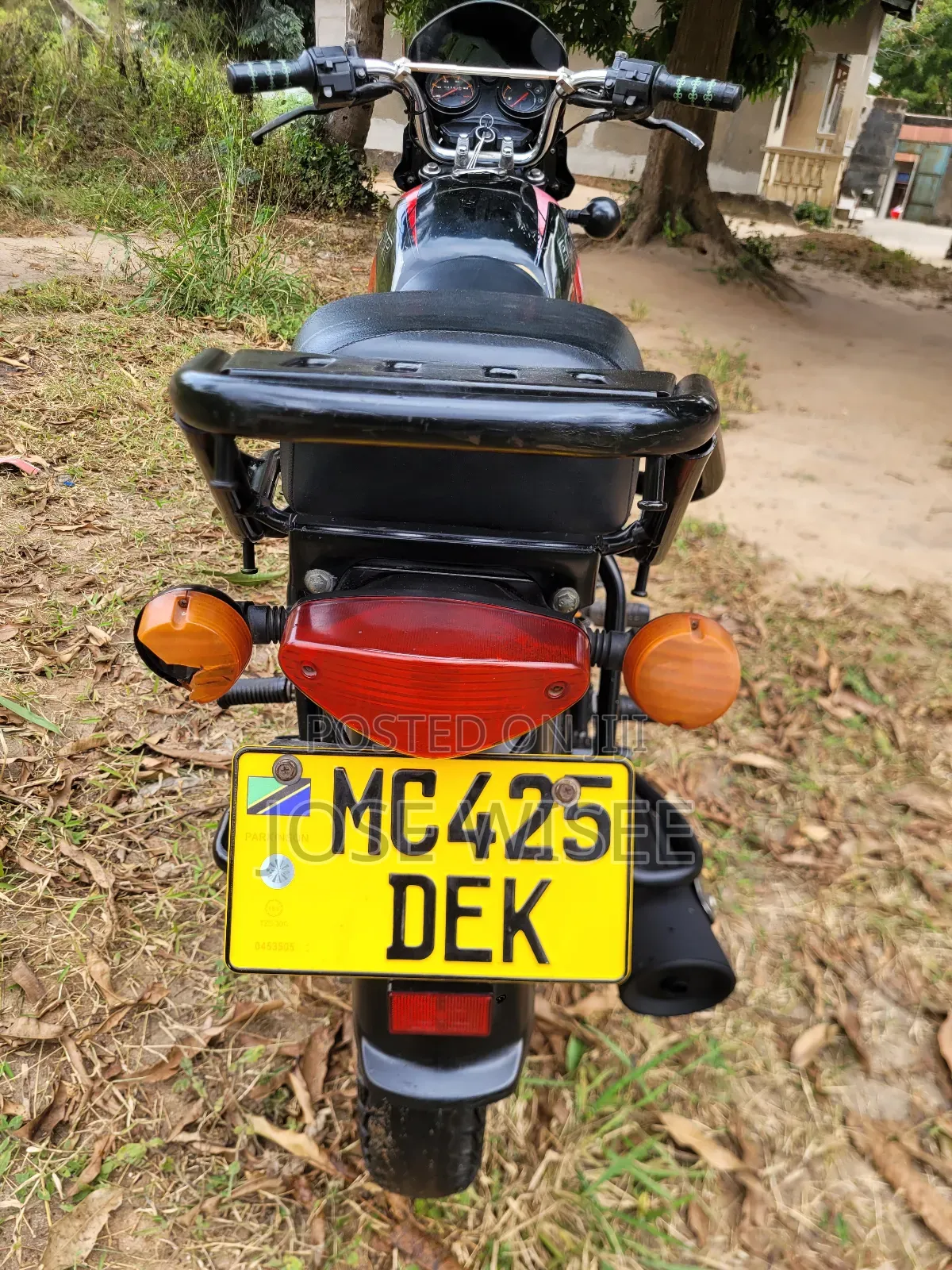 Bajaj Boxer X125 2025 Black