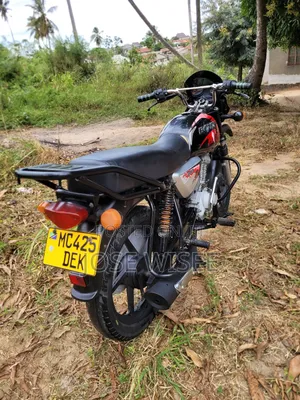 Bajaj Boxer X125 2025 Black