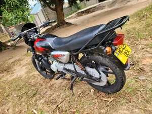 Bajaj Boxer X125 2025 Black