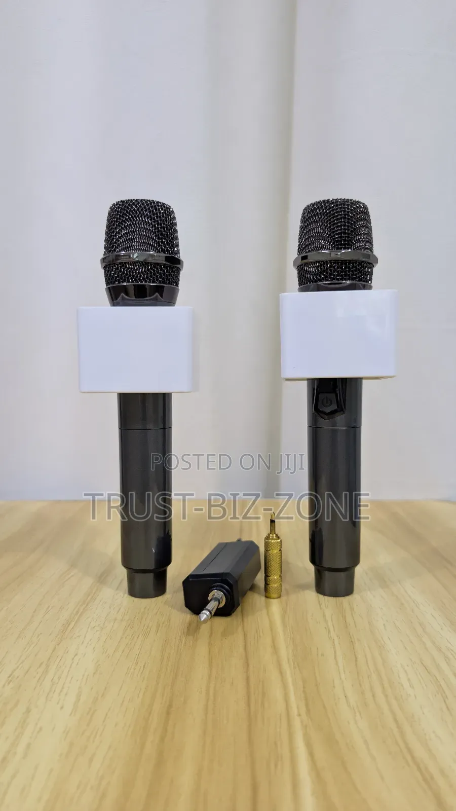 Double Wireless Microphone +Logo Box