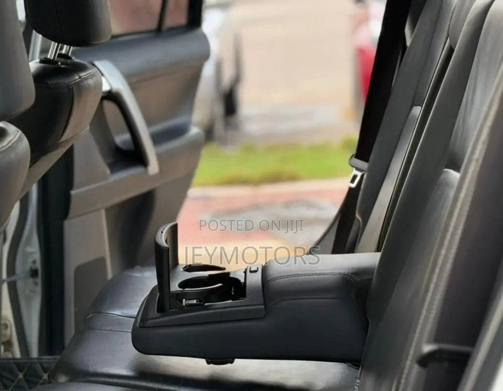 Toyota Land Cruiser Prado 2021 White