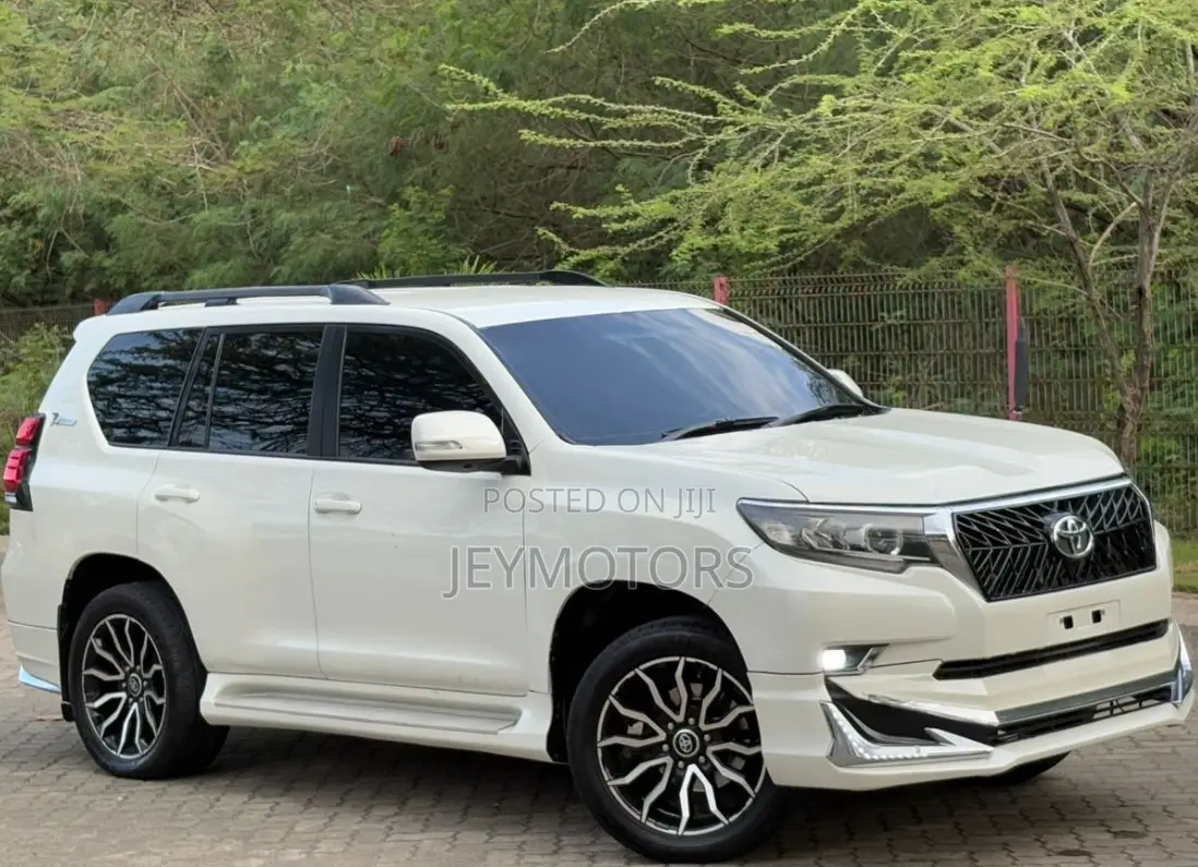 Toyota Land Cruiser Prado 2021 White