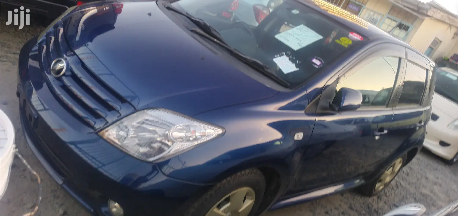 Toyota IST 2006 Blue