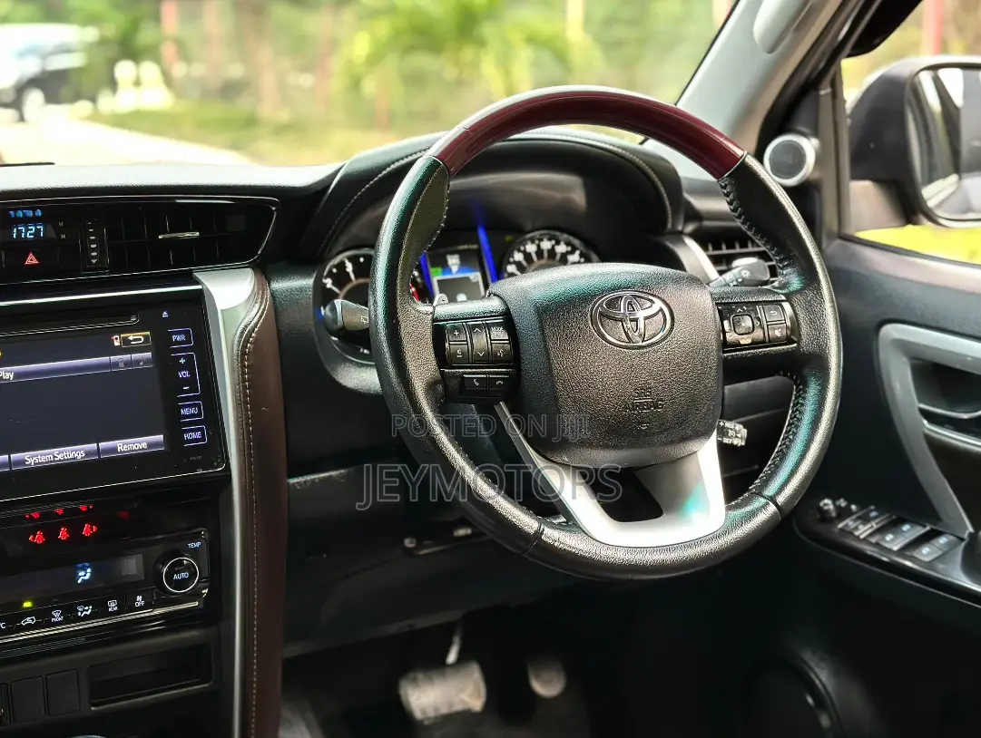 Toyota Fortuner 2018 Gray