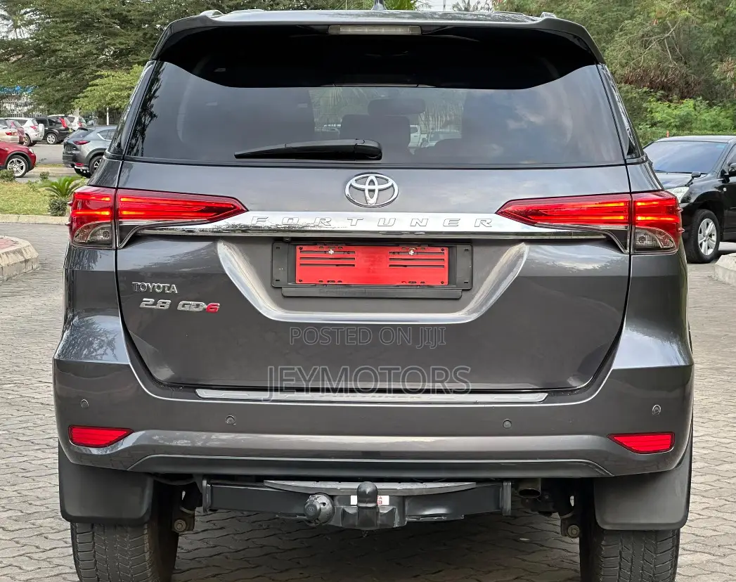 Toyota Fortuner 2018 Gray