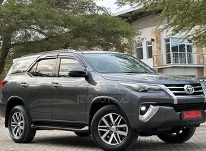 Toyota Fortuner 2018 Gray