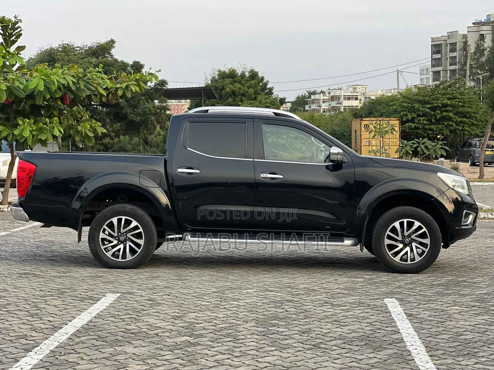 Nissan Navara 2020 Black